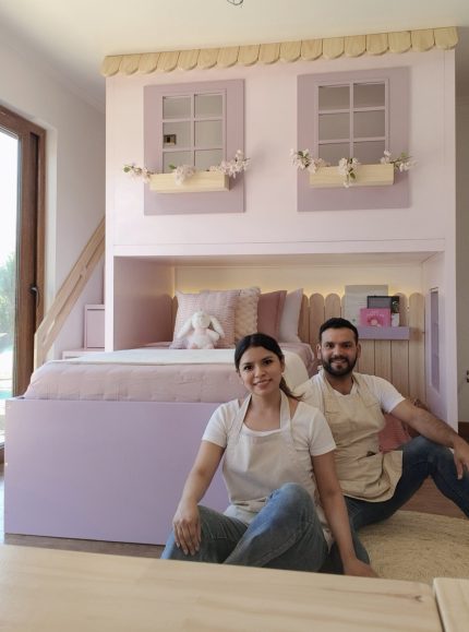 CAMAROTE CASITA EMMA EN L – con escalera de cajones, cama nido y espacio superior de juegos