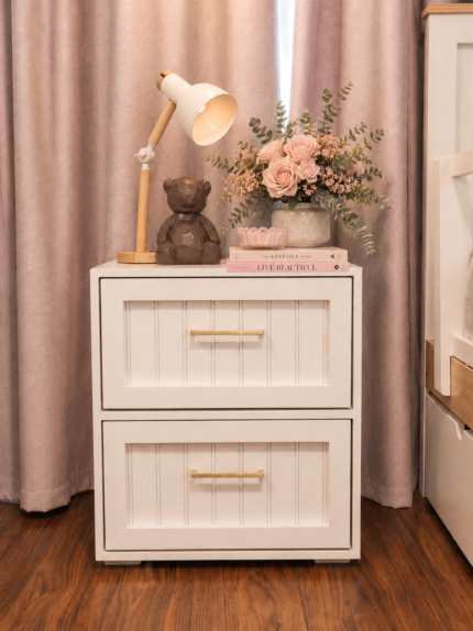 VELADOR CLÁSICO DE MADERA – DISEÑO ELEGANTE Y ATEMPORAL