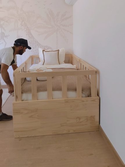 CAMA REGULABLE CON CAJONES – cama infantil de madera con barandas desmontables